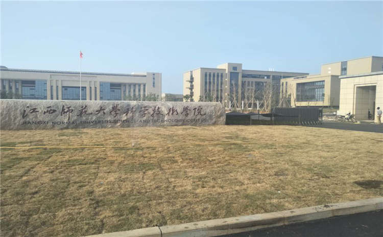 俄勒岡松木地板籃球場造價(jià)是的多少?