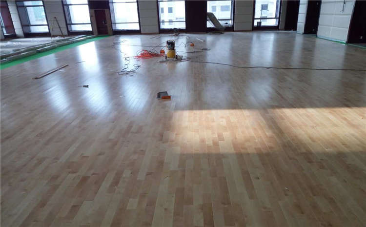 西安楓木實木運動地板施工工藝