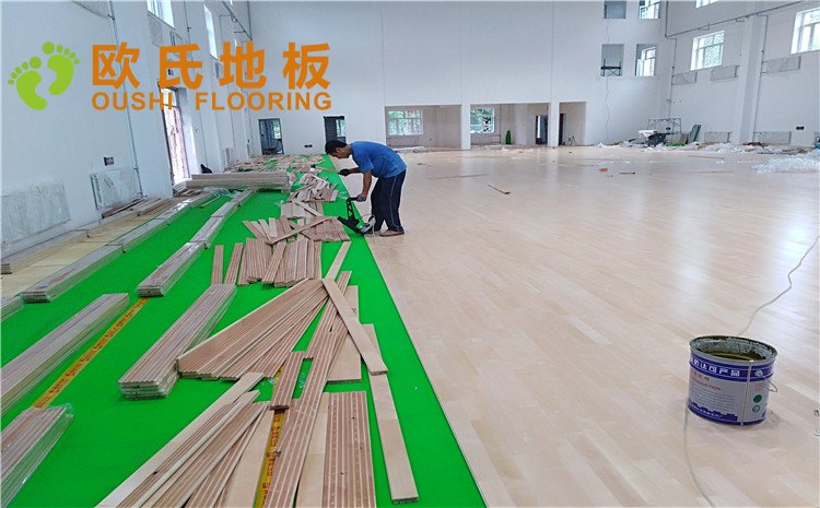 佳木斯市同江消防隊(duì)籃球館木地板項(xiàng)目—?dú)W氏實(shí)木運(yùn)動地板