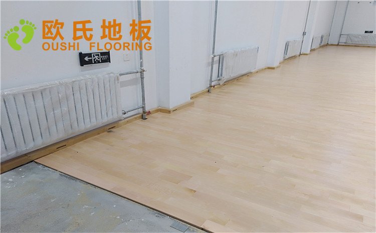 佳木斯市同江消防隊(duì)籃球館木地板項(xiàng)目—?dú)W氏實(shí)木運(yùn)動地板